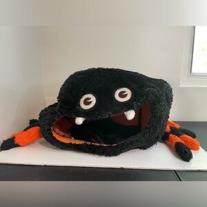 Thrills & Chills  Spider Cat Bed - Halloween